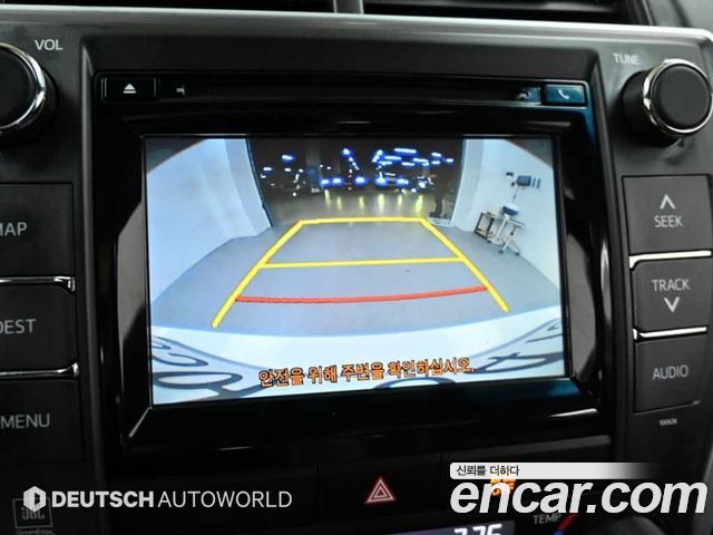 Toyota Camry 2017 — photo 15