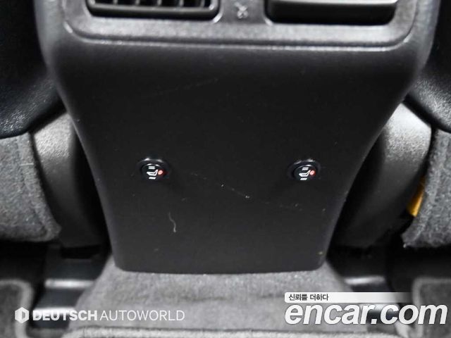 Toyota Camry 2017 — photo 16