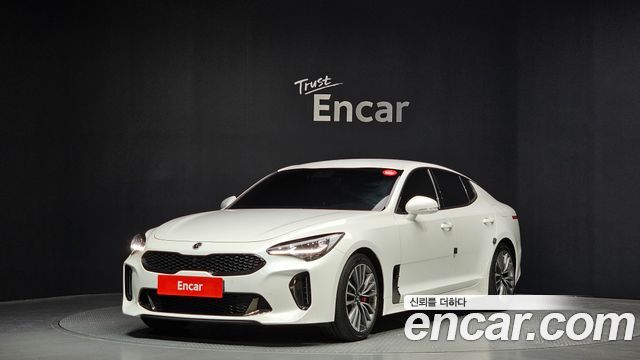 Kia Stinger 2018 — photo 1