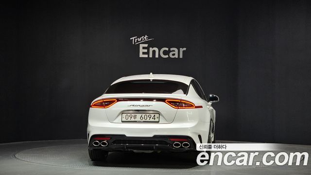 Kia Stinger 2018 — photo 4