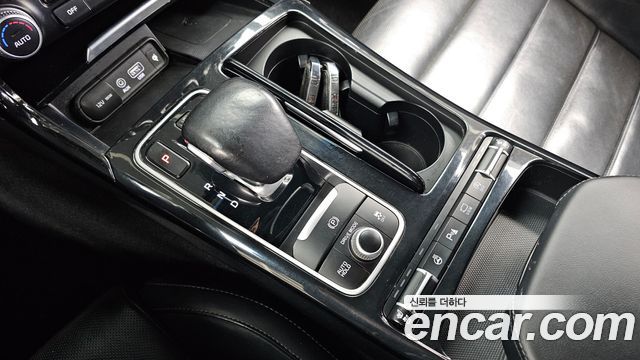 Kia Stinger 2018 — photo 9