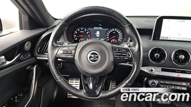 Kia Stinger 2018 — photo 13