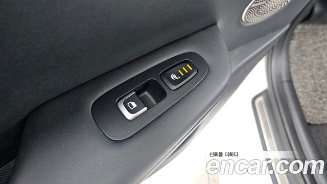 Kia Stinger 2018 — photo 19