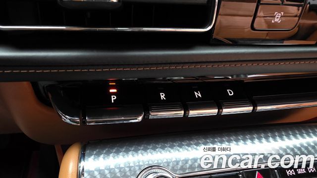 Lincoln Aviator 2023 — photo 9