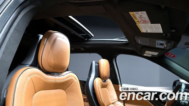 Lincoln Aviator 2023 — photo 20