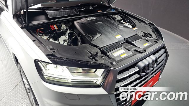 Audi Q7 2019 — photo 6