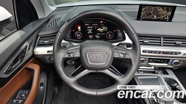 Audi Q7 2019 — photo 13