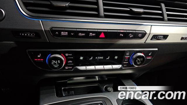 Audi Q7 2019 — photo 18