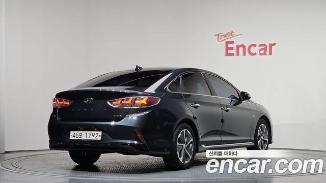 Hyundai Sonata 2018 — photo 2