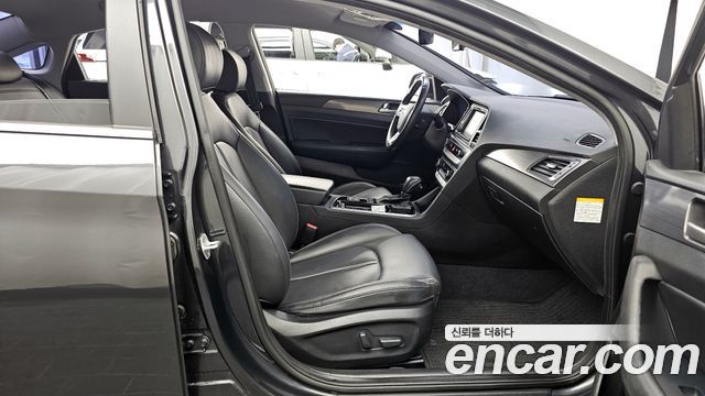 Hyundai Sonata 2018 — photo 11