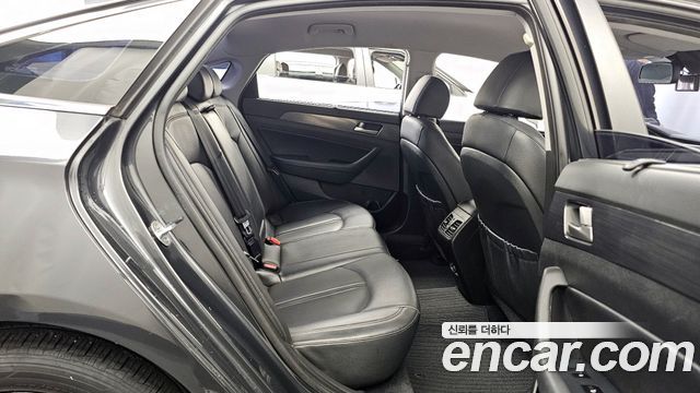 Hyundai Sonata 2018 — photo 12
