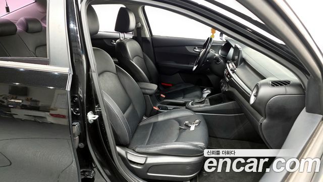 Kia K3 2020 — photo 11
