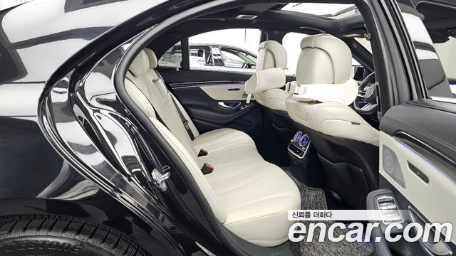Mercedes-Benz S-Class 2019 — photo 12