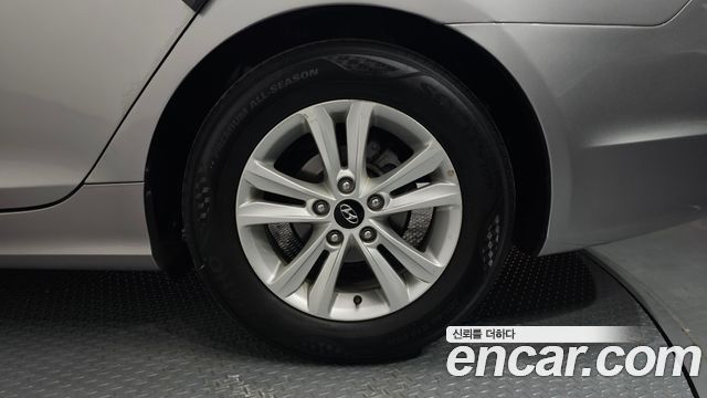 Hyundai Sonata 2010 — photo 5