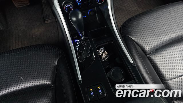 Hyundai Sonata 2010 — photo 9