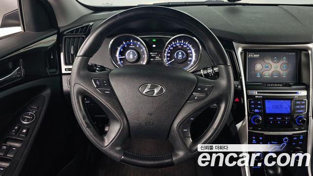 Hyundai Sonata 2010 — photo 13