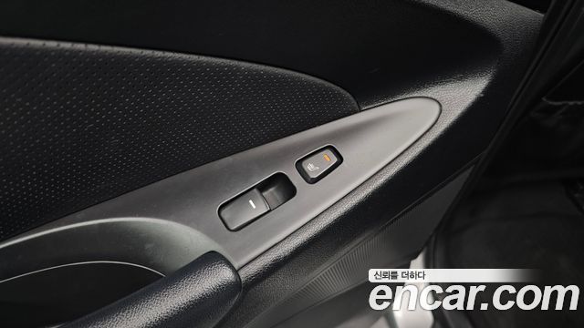 Hyundai Sonata 2010 — photo 19