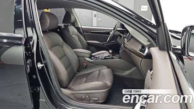 Kia K7 2019 — photo 12