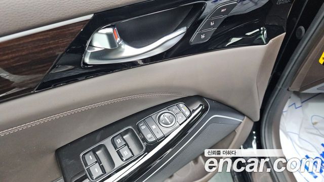 Kia K7 2019 — photo 13