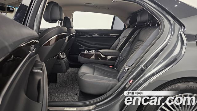 Genesis G90 2019 — photo 12