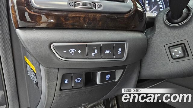 Genesis G90 2019 — photo 16