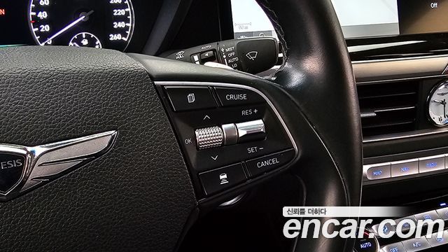 Genesis G90 2019 — photo 19