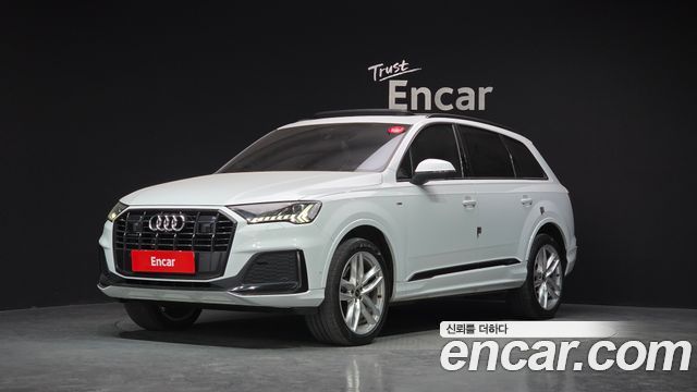 Audi Q7 2023 — photo 1