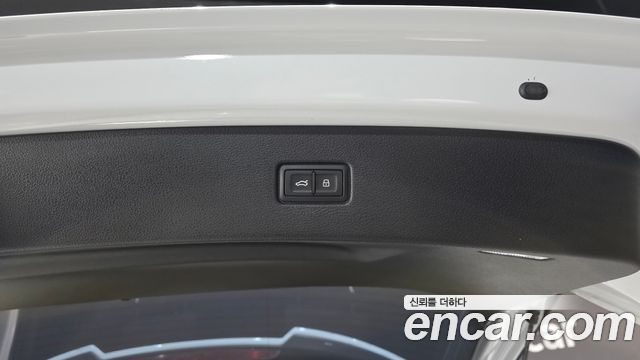Audi Q7 2023 — photo 20