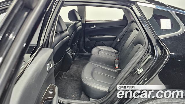 Kia K5 2016 — photo 17