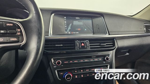 Kia K5 2016 — photo 19