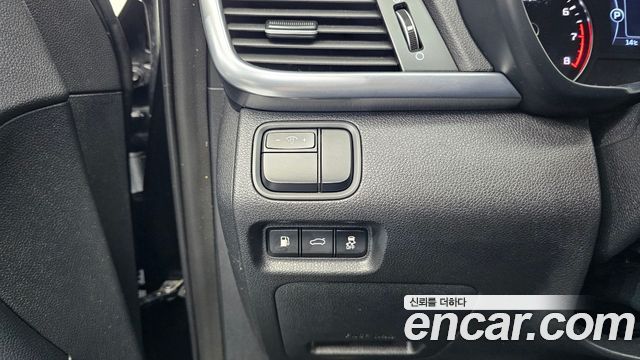 Kia K5 2016 — photo 25