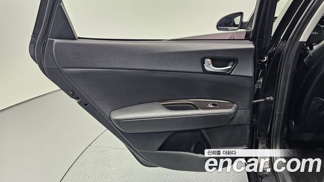 Kia K5 2016 — photo 15