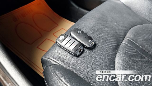 Kia K5 2016 — photo 30