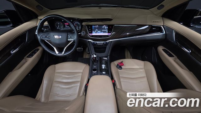 Cadillac XT6 2023 — photo 10