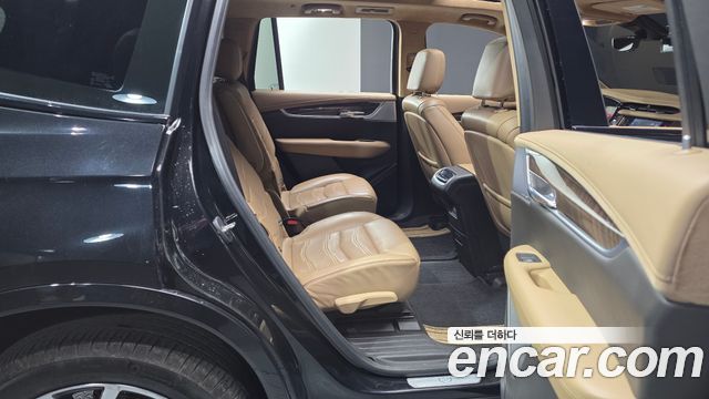 Cadillac XT6 2023 — photo 18