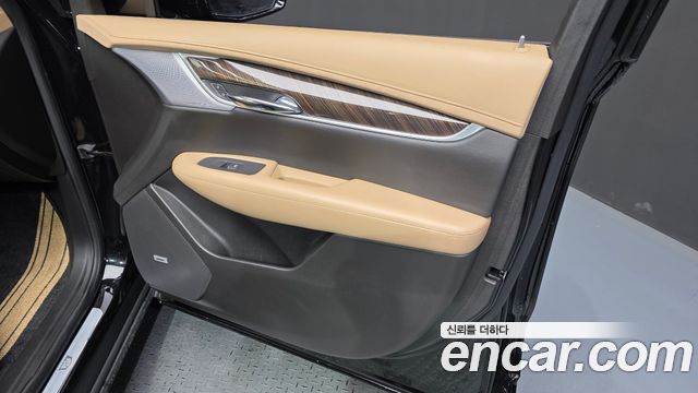Cadillac XT6 2023 — photo 14