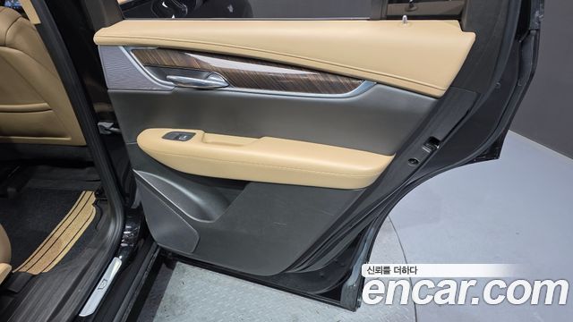 Cadillac XT6 2023 — photo 15