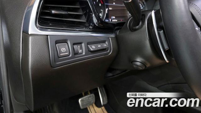Cadillac XT6 2023 — photo 28