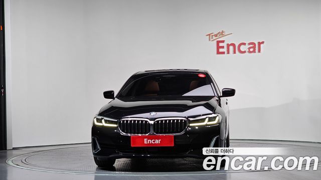 BMW 5-Series 2022 — photo 3