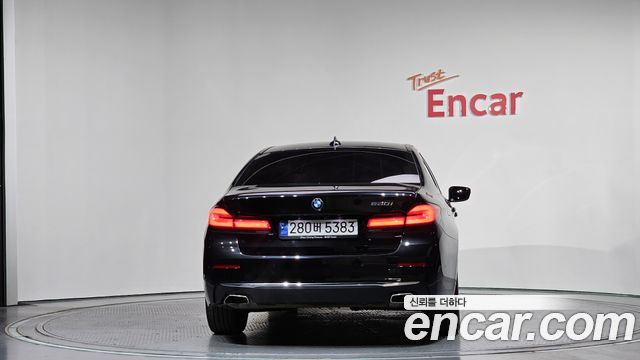 BMW 5-Series 2022 — photo 4