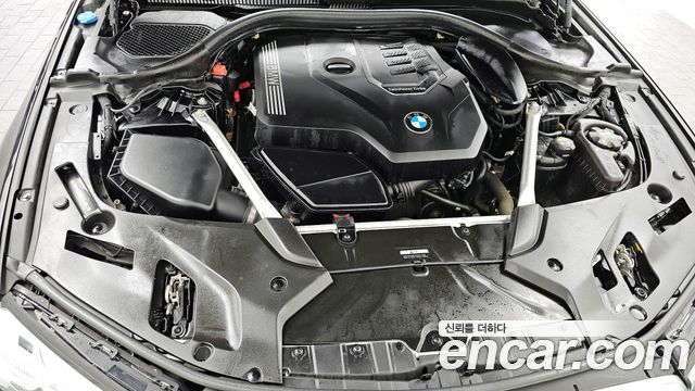 BMW 5-Series 2022 — photo 6