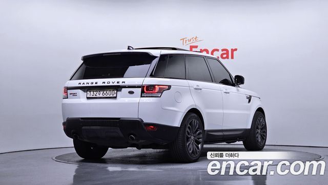 Land Rover Range Rover Sport 2017 — photo 2