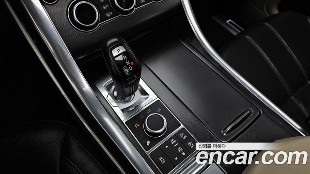 Land Rover Range Rover Sport 2017 — photo 9