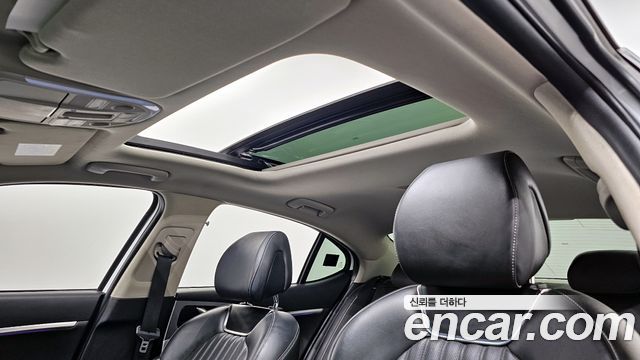 Genesis G70 2020 — photo 18