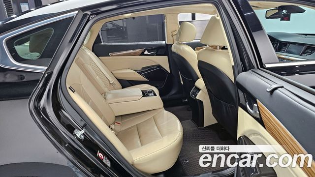 Kia K7 2016 — photo 12