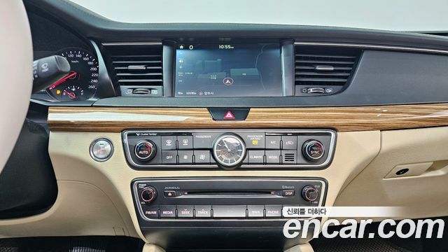 Kia K7 2016 — photo 14