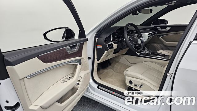 Audi A6 2025 — photo 10
