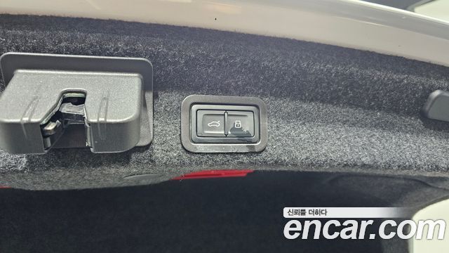 Audi A6 2025 — photo 18