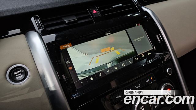 Land Rover Discovery 2018 — photo 15