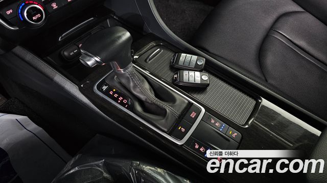 Kia K5 2019 — photo 9